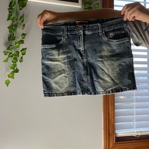 2000s mini denim skirt !